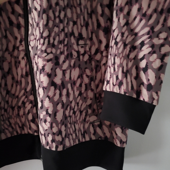 Skechers Apparel Boundless Ripstop Jacket Cheetah Size S - Picture 5 of 7